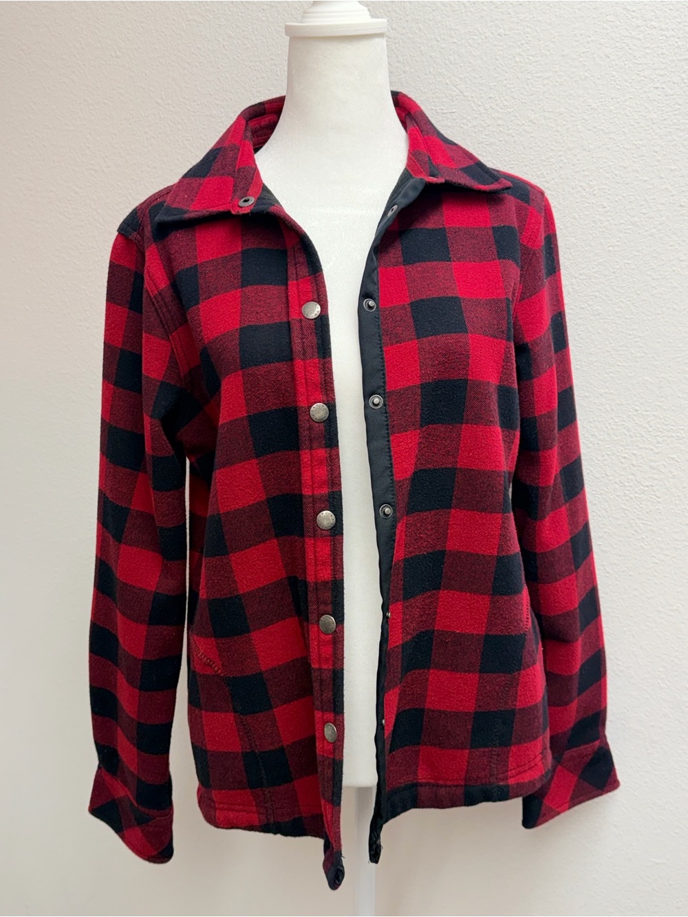 Classic Red & Black Buffalo Plaid Snap-Front Jacket Womens size medium